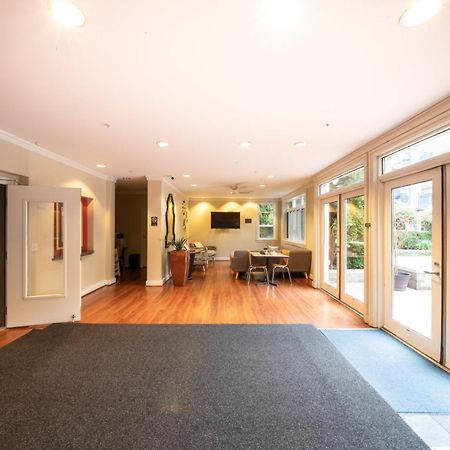 Modern Downtown Top Floor Penthouse With Bay Views Seattle Buitenkant foto
