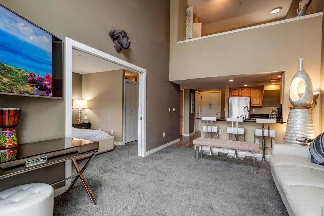 Modern Downtown Top Floor Penthouse With Bay Views Seattle Buitenkant foto