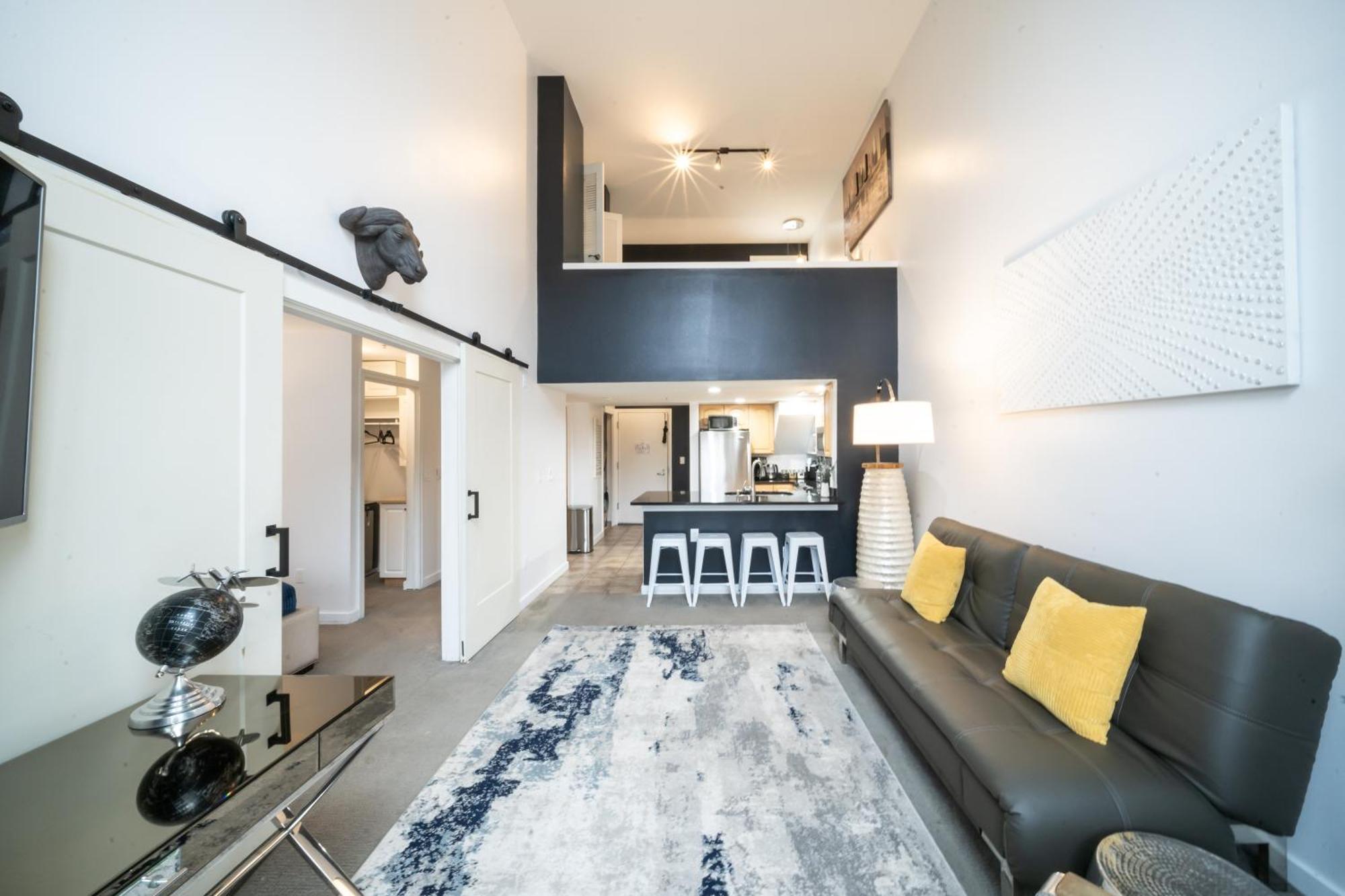 Modern Downtown Top Floor Penthouse With Bay Views Seattle Buitenkant foto